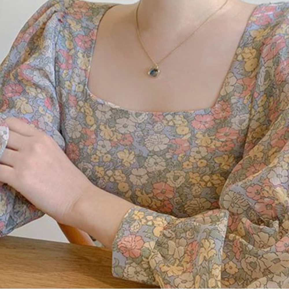Korean Long-Sleeve Square-Neck Floral Print Blouse